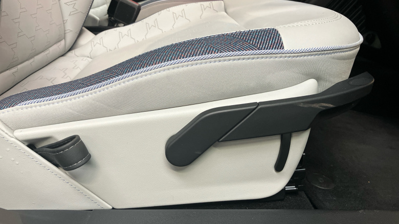 MINI Aceman 135kW E Classic 43kWh 5dr Auto Electric Hatchback